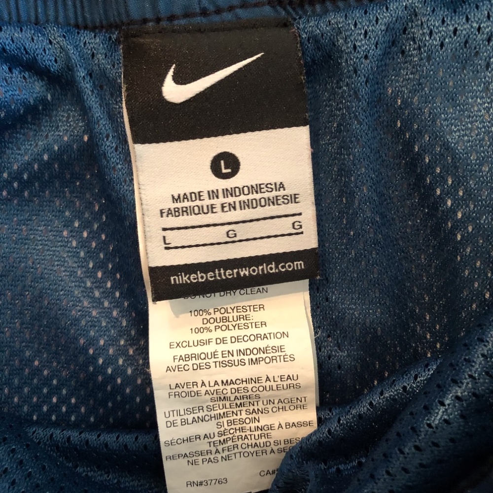Nike swim trunks/shorts - Picture 3 of 3